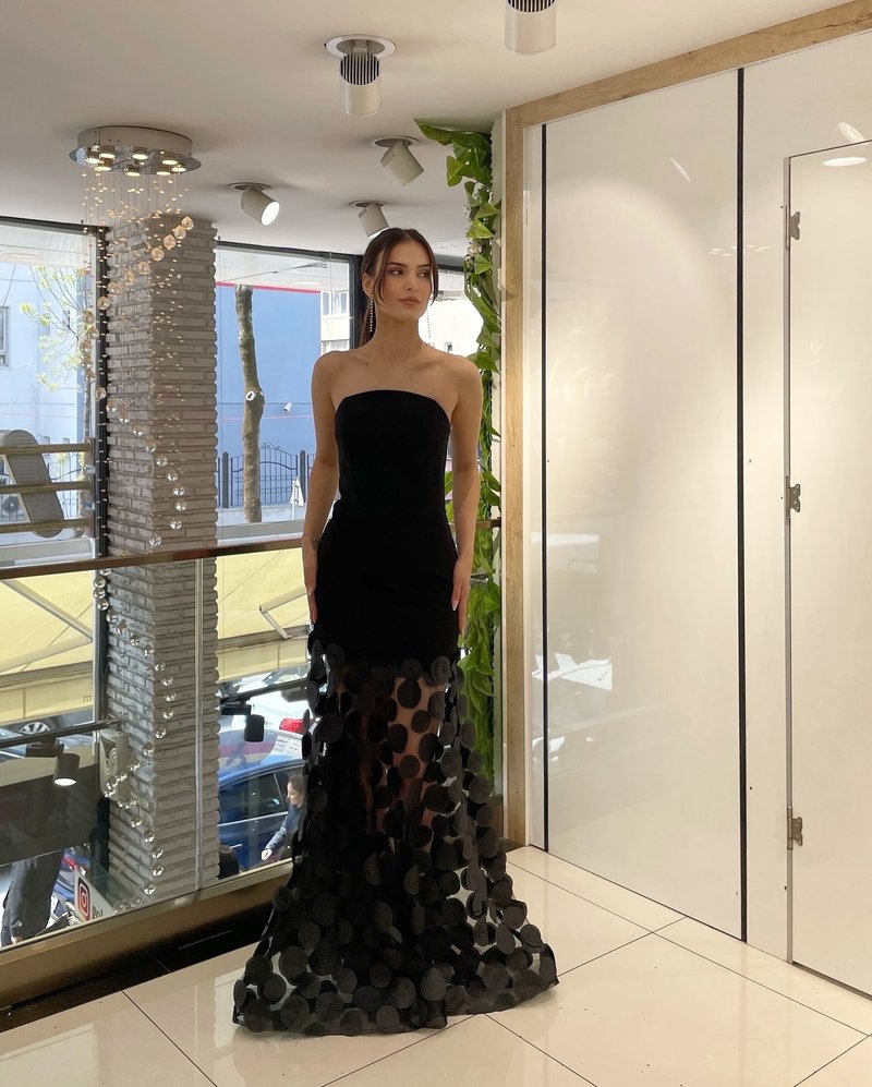 Strapless Black Circle Skirt Gown H6635