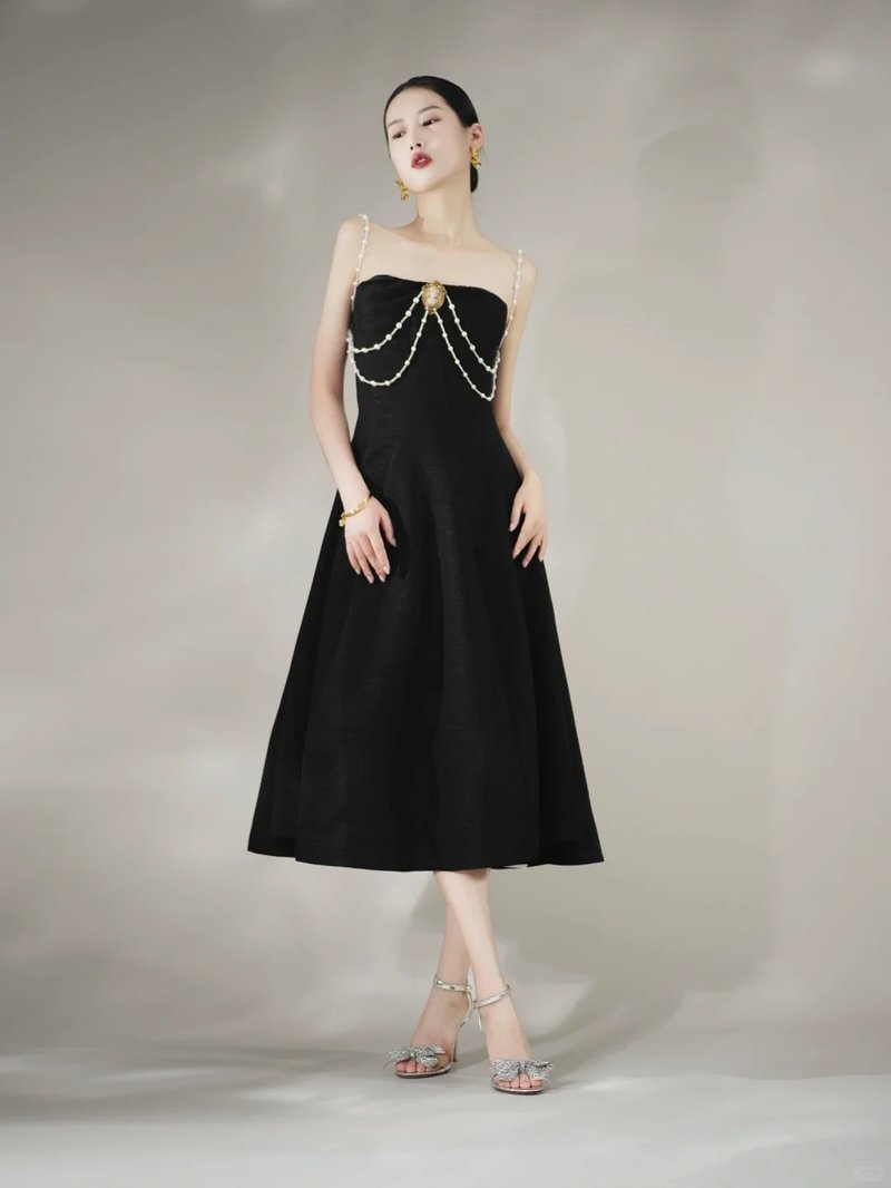 Strapless Pearl Chain Black Gown H7007
