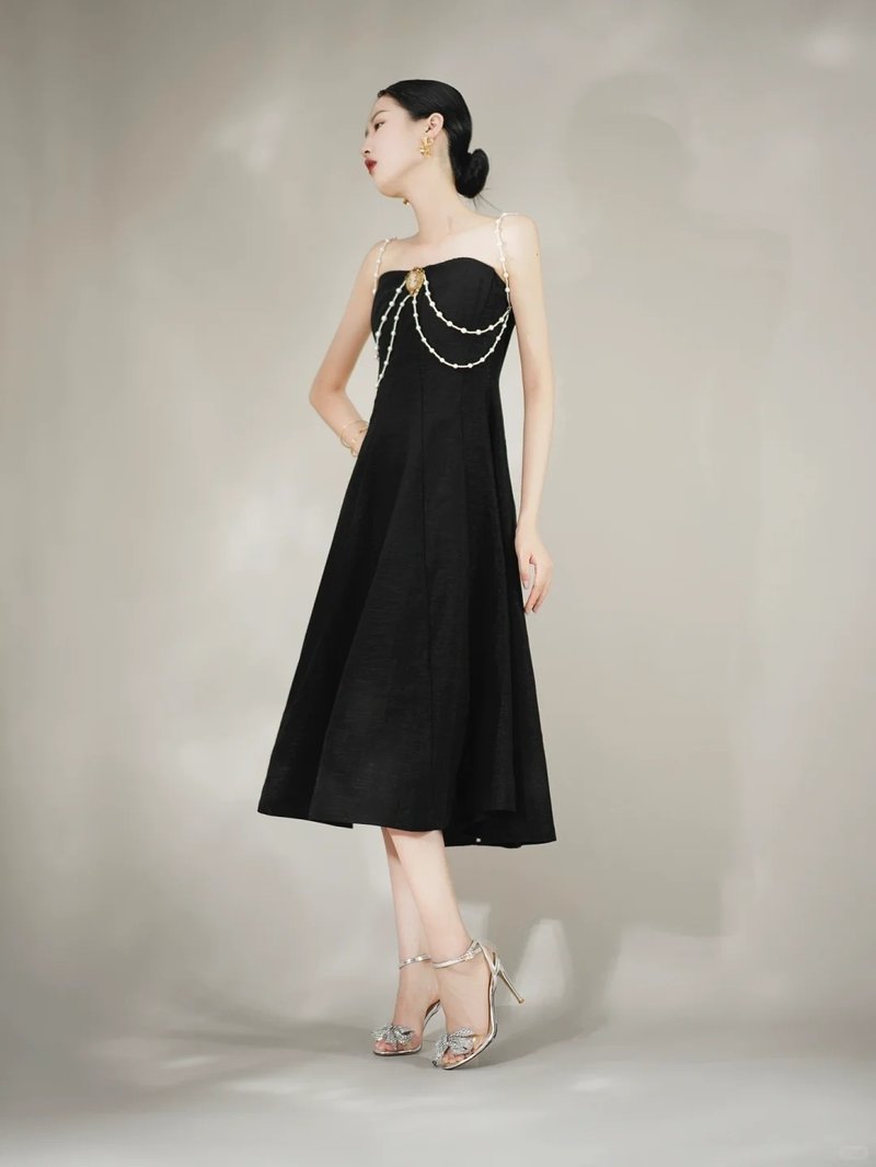 Strapless Pearl Chain Black Gown H7007