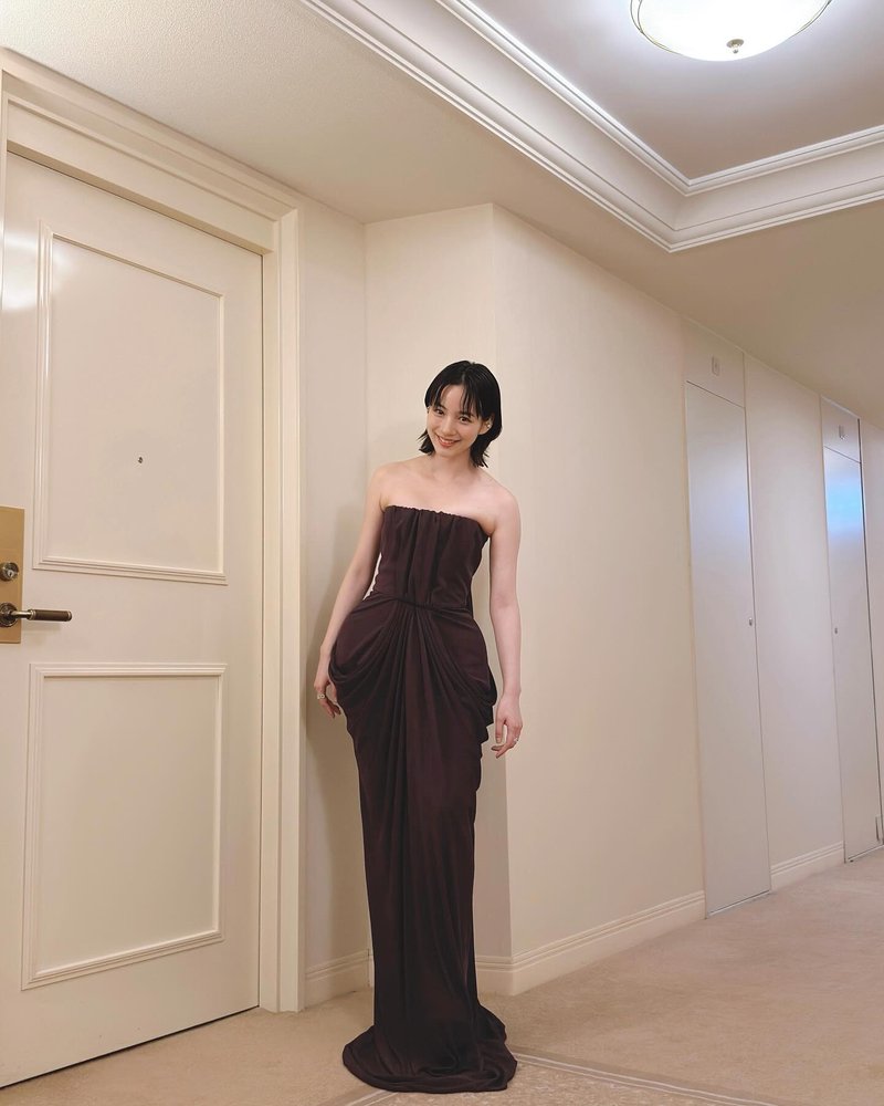 Strapless Pleated Satin Maxi Dress H7129