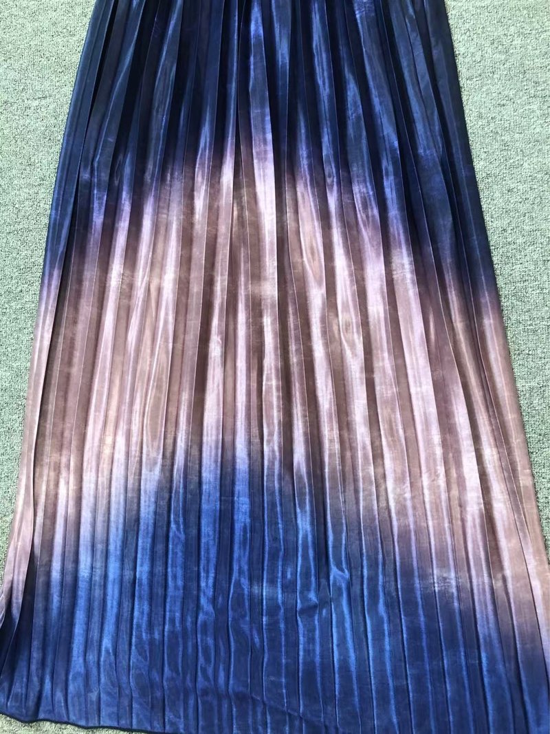 V-Neck Ombre Pleated Maxi Dress H6689
